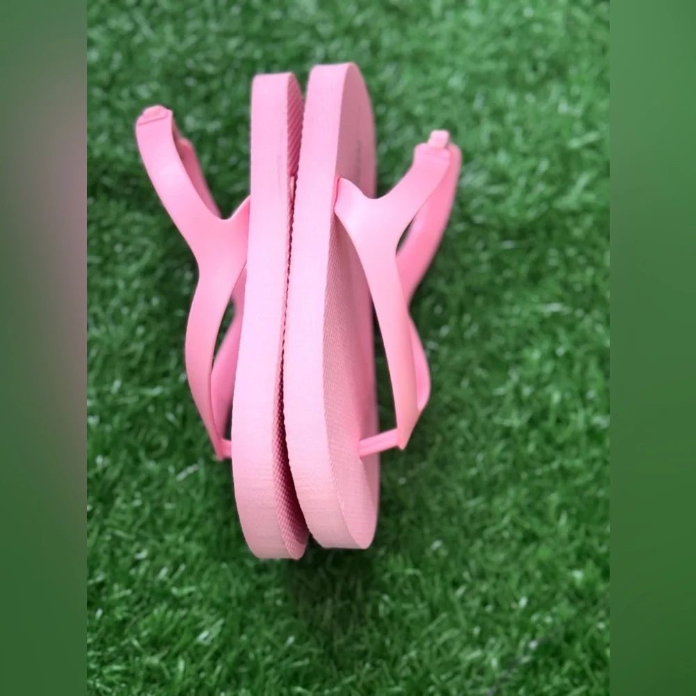 Old Navy‎ Stylish Pink Flip-Flops for Kids Size 11